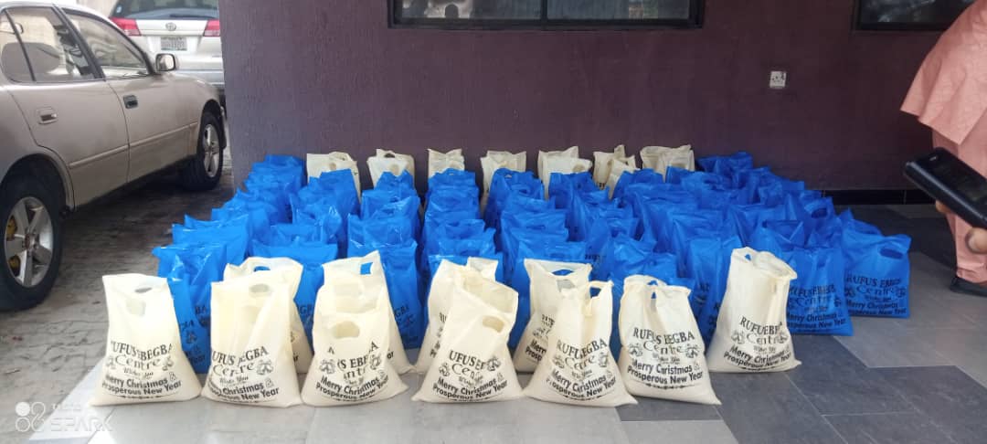 YELTITUDE SEASON: Chief (Dr.) Rufus Ebegba, Gives Out Packages to Deltans