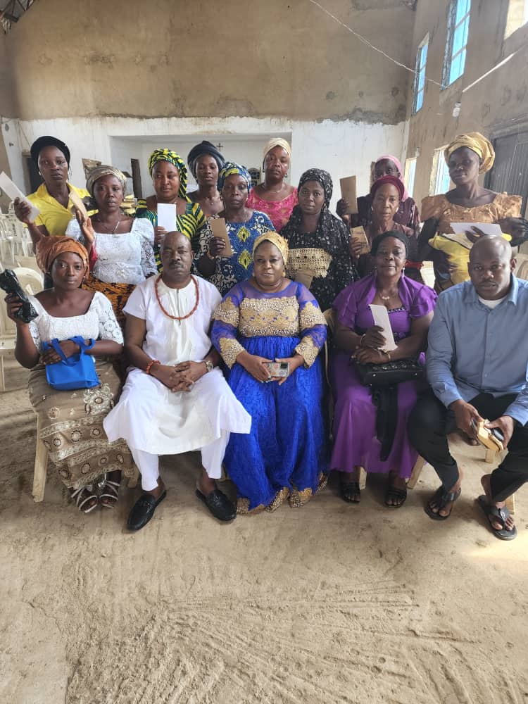 Rufus Ebegba Centre for Leadership and Environmental sustainability  empowers St. Anthony Catholic Church women with traders fund.